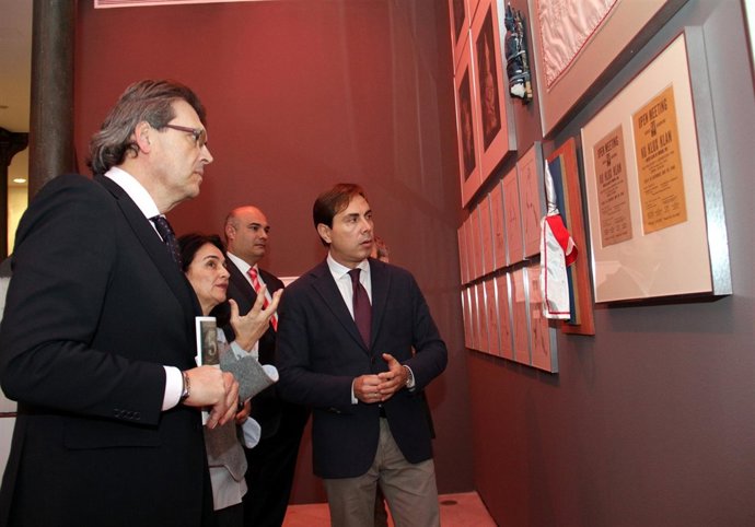 Presentación de una exposición en el Centro Guerrero