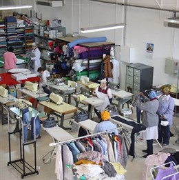 Instalaciones del taller 'A todo trapo' de Cáritas Huesca