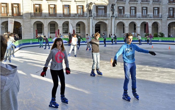 Campaña escolar en la Pista de Hielo
