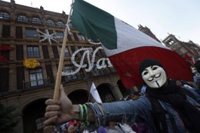 Más de 2.500 personas protestan contra la reforma energética de Peña Nieto