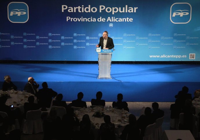 Fabra en la cena de Navidad del PP de Alicante