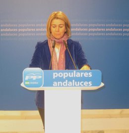 La portavoz de Empleo del PP-A, Teresa Ruiz-Sillero, en rueda de prensa