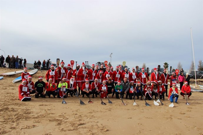 IV Travesía Navideña de SUP en Laredo