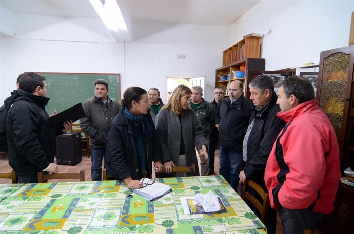 Reunión con los vecinos de Campogiro