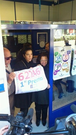 Una administración de lotería de la calle Perez Galdós reparte parte del 'Gordo'