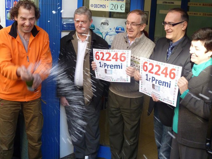 Admón.De lotería de calle Pujades,Barcelona (1 serie del Gordo de Navidad)