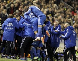 Jesé rescata los puntos en Mestalla