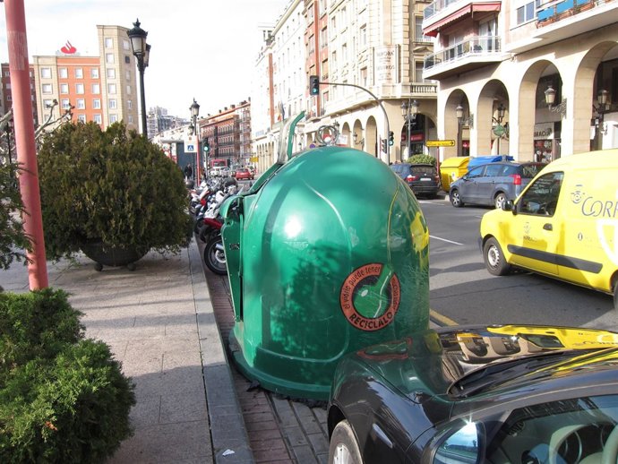 Contenedor de vidrio en El Espolón de Logroño