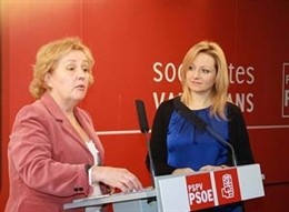 Pepa Andrés y Pilar Sarrión en una rueda de prensa