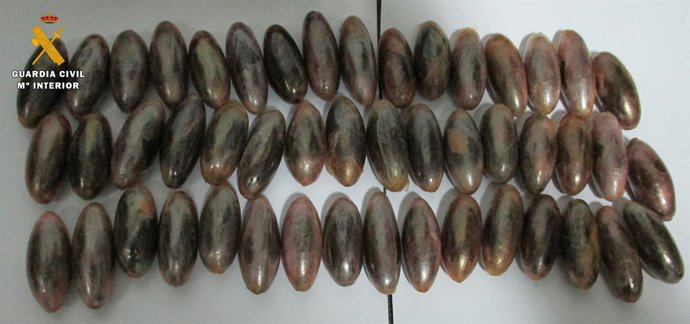 Las bellotas de hachís intervenidas