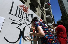 Protesta en Buenos Aires para la liberación de los 30 activistas de Greenpeace.