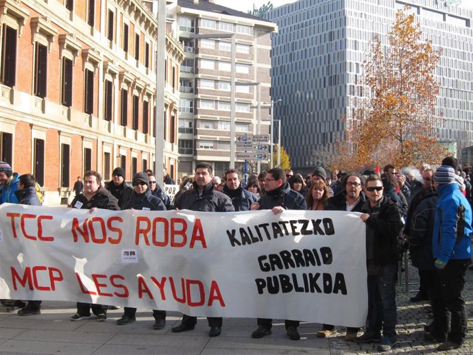 Concentración de trabajadores de las villavesas.