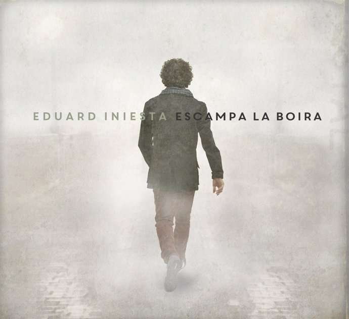 Portada del sexto disco de Eduard Iniesta, 'Escampa la boira'