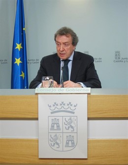 El consejero de la Presidencia y portavoz, José Antonio de Santiago Juárez