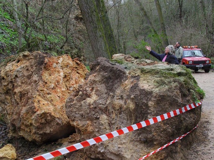 Roca desprendida en el Valle del Clamores