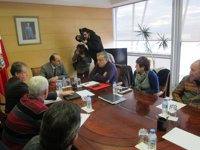 Gobierno y comité vinculan el futuro de Sniace al plan de viabilidad