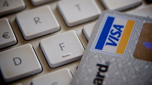 Teclado De Ordenador Y Tarjeta Visa