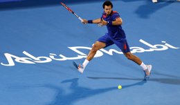 Tsonga puede con Murray y se cita con Djokovic en la exhibición de Abu Dhabi
