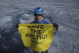 Alejandro Sanz a su llegada al casquete polar Artico con Greenpeace 
