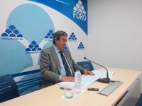 Cascos perplejo ante el pacto entre PP e IU para "subir los impuestos"