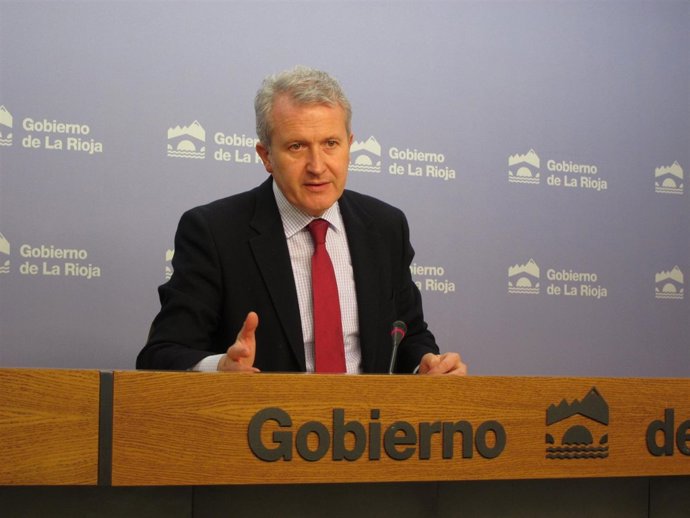 El portavoz del Gobierno riojano, Emilio del Río, informa Consejo Gobierno
