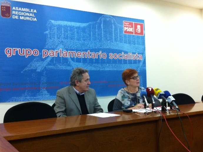 Oñate y Retegui en rueda de prensa 