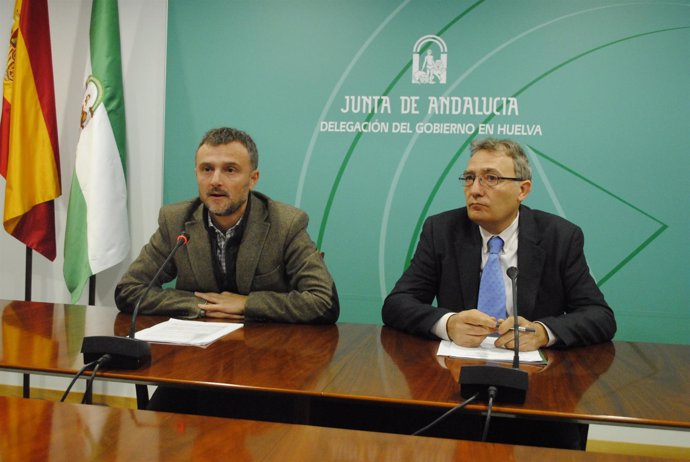 El delegado de la Junta en Huelva, José Fiscal, y Antonio Marín.