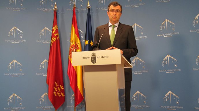 Ballesta en rueda de prensa