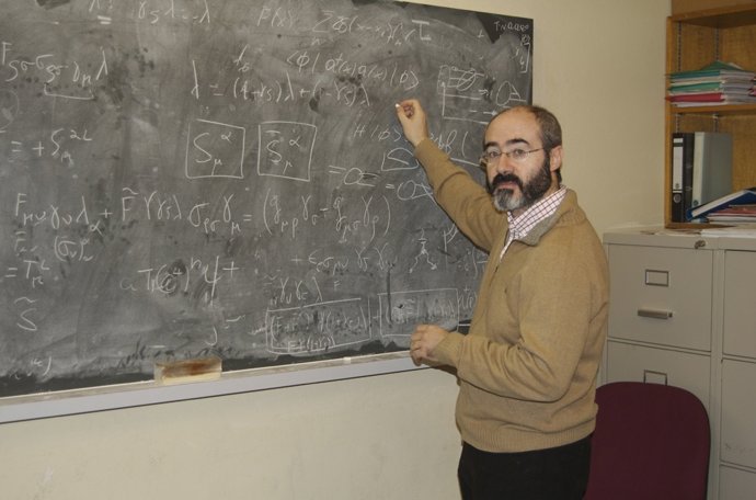 Profesor de física de la USC Néstor Armesto