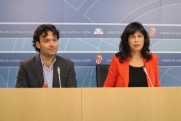 José Antonio G. Poncela y Ana Redondo en rueda de prensa en las Cortes