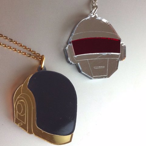 Collares Daft Punk