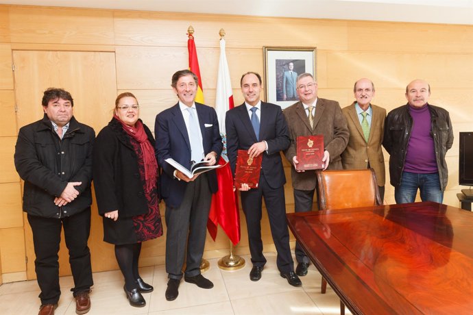 El presidente con miembros de la Asociación de la Prensa Deportiva