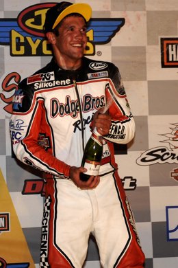 El piloto de Dirt Track Brad Baker
