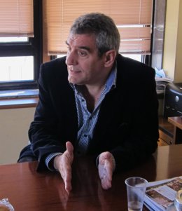 El secretario general del PSCL, Julio Villarrubia