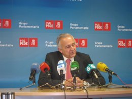 El portavoz parlamentario del PSdeG, José Luis Méndez Romeu