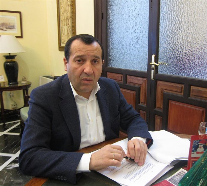 El delegado de la Junta, José Luis Ruiz Espejo