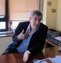 El secretario general del PSCL, Julio Villarrubia