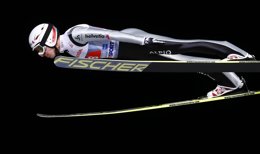 El esquiador suizo Simon Ammann