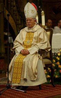 El arzobispo de Santiago anima a "revivir la fe" e incluir a Dios en las "propuestas que afectan a la dignidad humana"