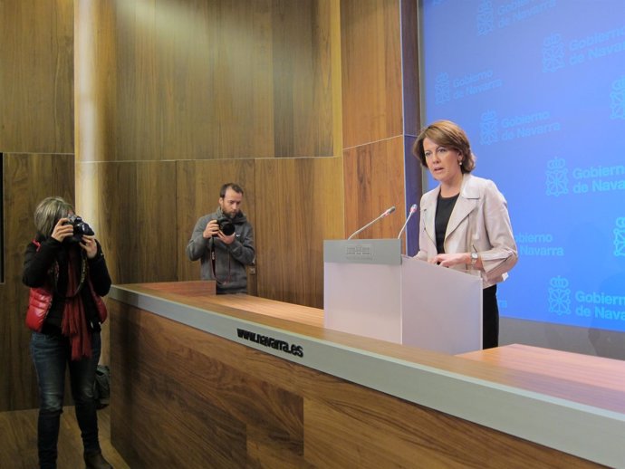 La presidenta del Gobierno de Navarra, Yolanda Barcina, en rueda de prensa