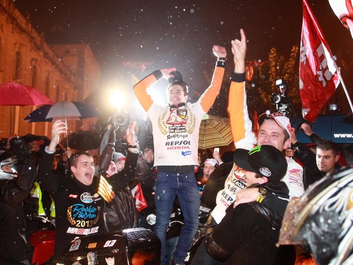 Marc Márquez celebra en Cervera el título mundial