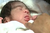 El primer bebé español de 2014 nace en Tarragona