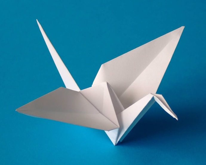 El Museo Provincial enseña el arte del origami a través del taller 'Con papel'.