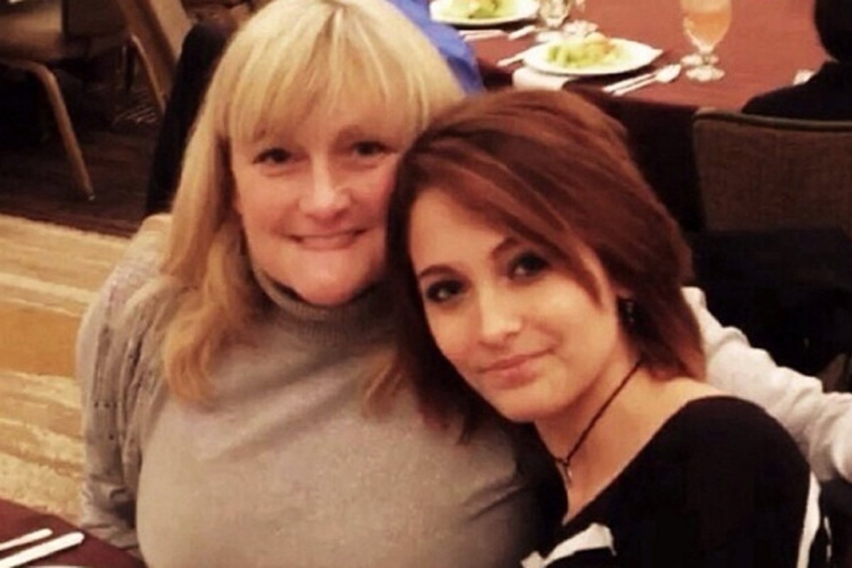 Paris Jackson celebra la Navidad con su madre, Debbie Rowe