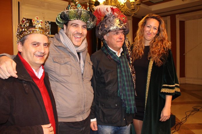 Coronación de los tres Reyes Magos en Huelva. 
