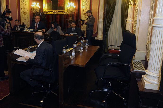 Pleno municipal del 3 de enero en el Ayuntamiento de Ourense.