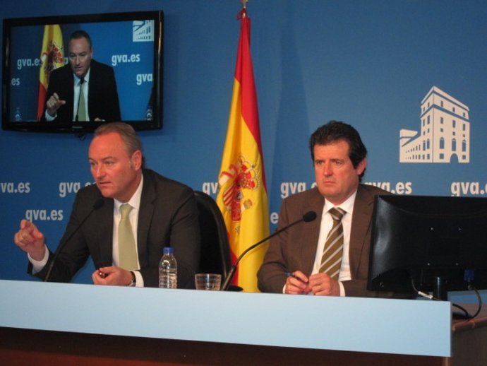 Fabra junto a Císcar en la rueda de prensa del pleno del Consell