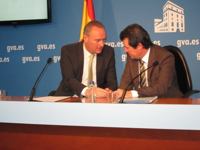 Fabra y Císcar tras el pleno del Consell