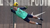 Valdés regresa a la convocatoria junto a Xavi y Neymar