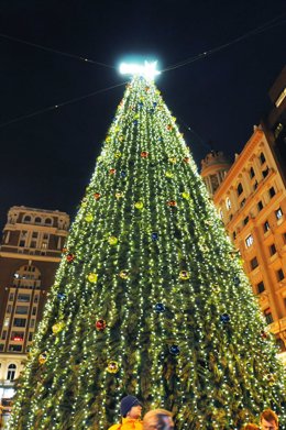 Árbol de Navidad en la plaza del Callao de Madrid
